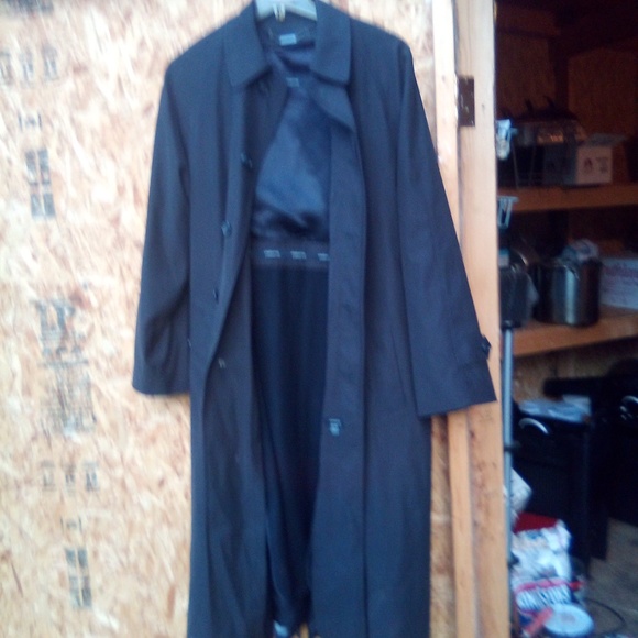 Suit and trench coat - Picture 4 of 4